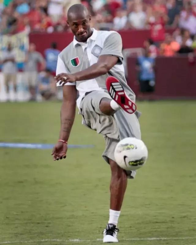 这队的攻防切换太流畅了