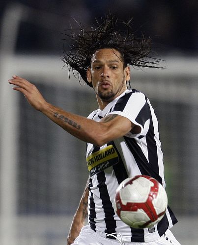 足球报：成都大概率与徐正源续两年，韦世豪续约，锋线会引援