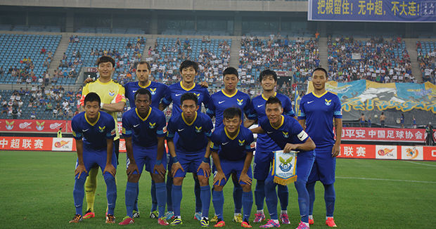 中超：山东泰山客场2-0完胜青岛队