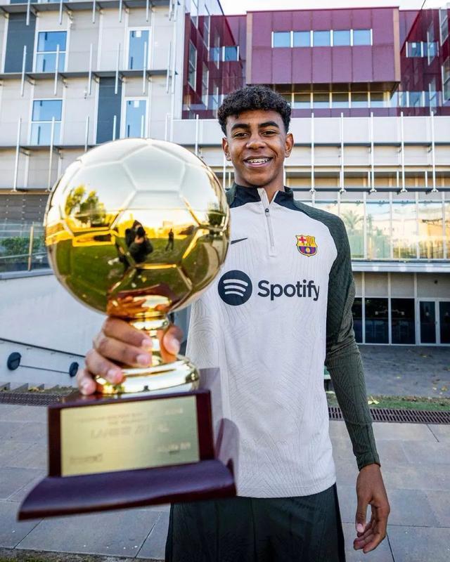 凯恩：替补出场不是我所习惯的，但孔帕尼希望我保持活力