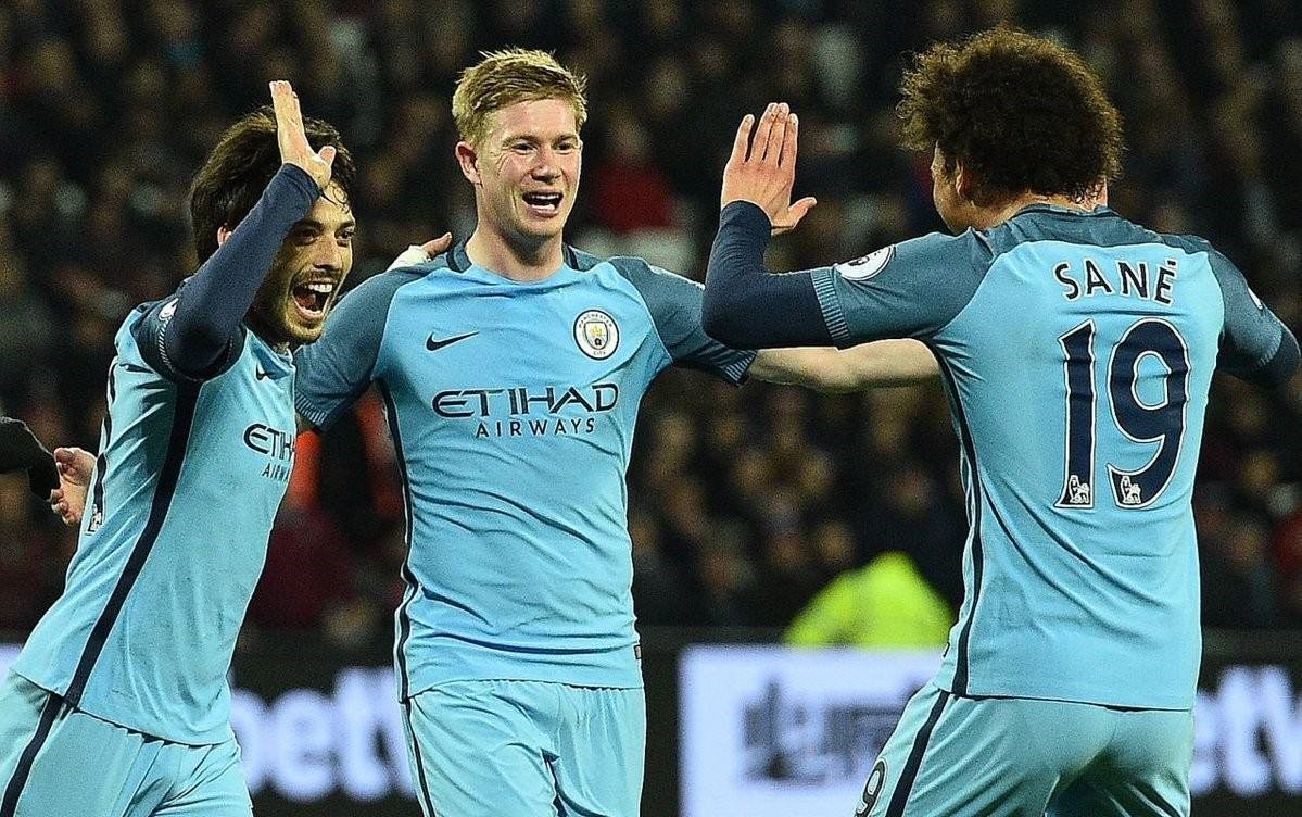 那个拥抱是整场最温暖的画面