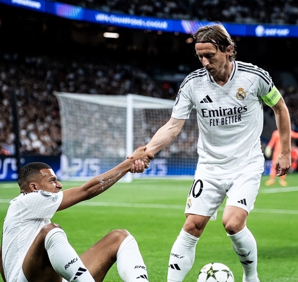 德州游骑兵队王牌投手达比修有被交易至洛杉矶道奇