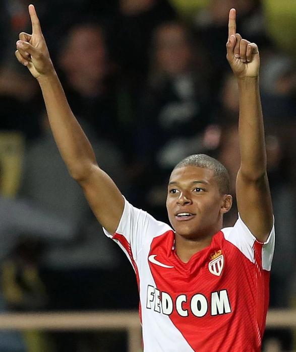 该多用吗？火箭本月当亚当斯在场时防守效率104.4 下场时120.6（该多用亚当斯吗？火箭本月他在场防守效率104.4，离场120.6）